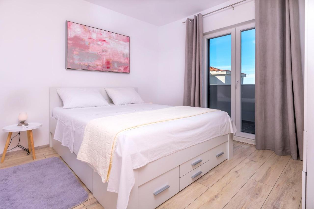 Apartments Visnja Rogoznica  Luaran gambar
